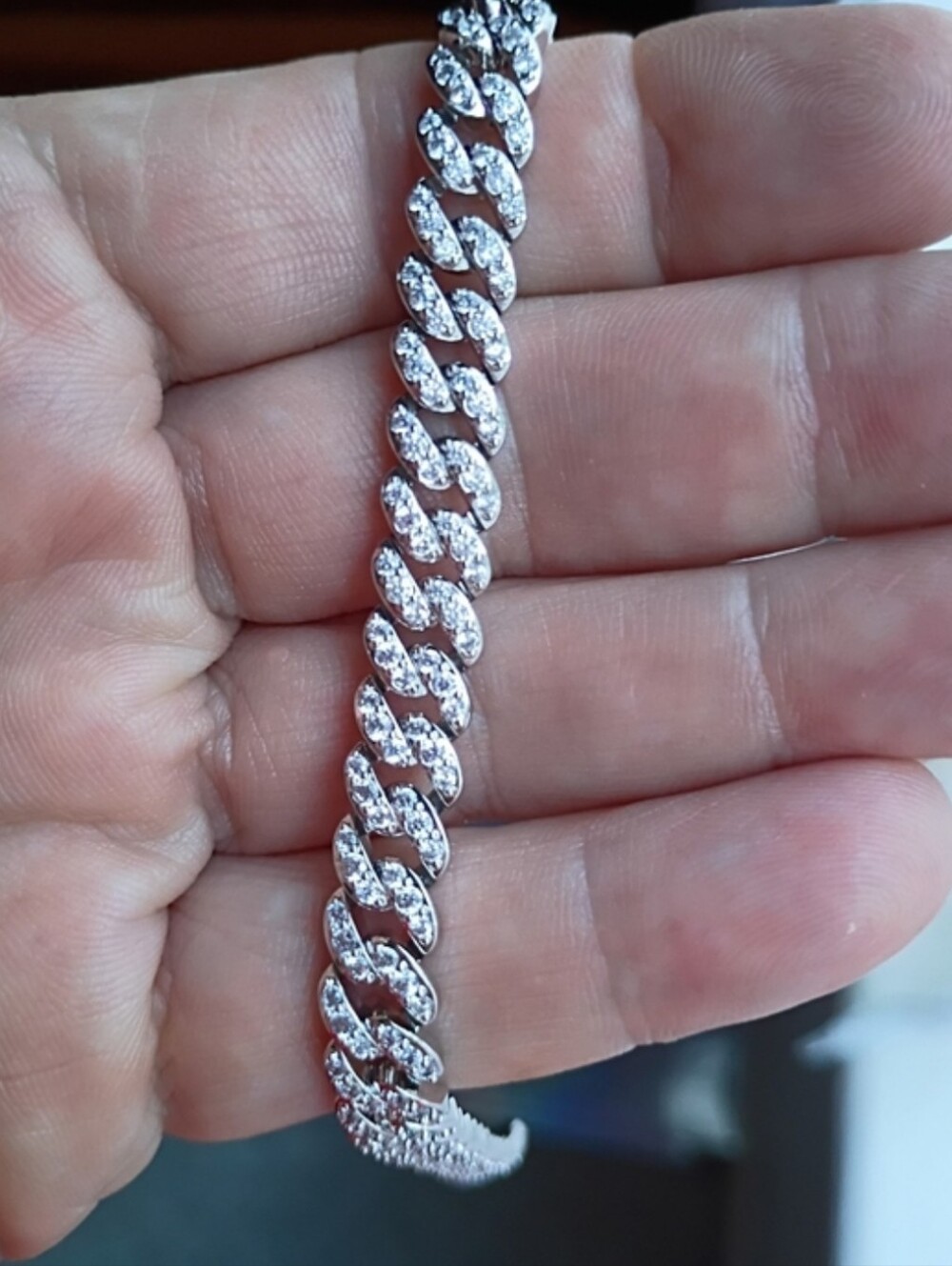 Bumblebee White Gold Tone Cuban Link Bracelet – 7"